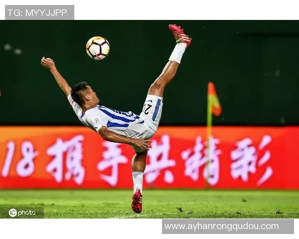 足球史上最帅倒钩进球十大球星盘点 每一脚都是惊艳全场的艺术